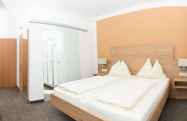 Double room with extra bed - Pension Irlingerhof *