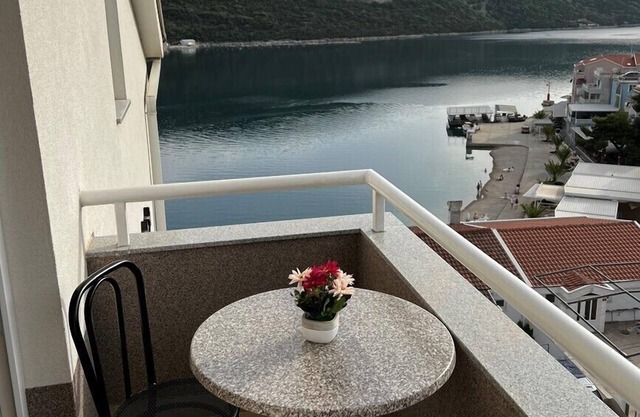 Double Room with Sea View and Balcony