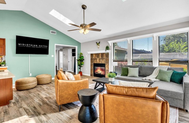 Double Unit, Game Room, Mins to DFW & DAL | TMD