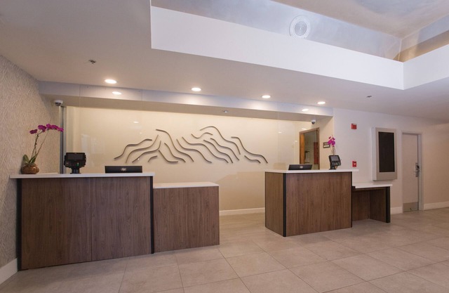 DoubleTree by Hilton Chico