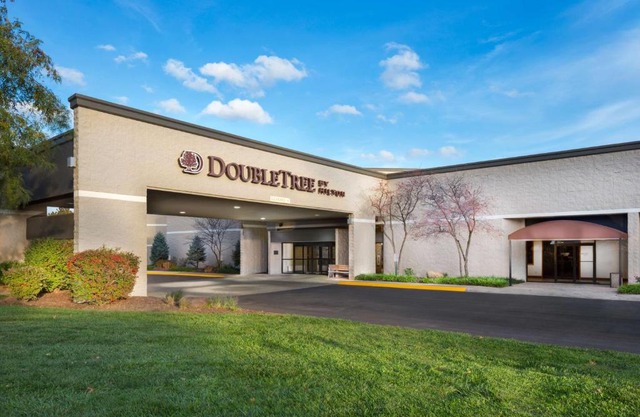 DoubleTree by Hilton Lawrence