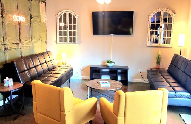 Downtown 9th St. 4 Bedroom Loft