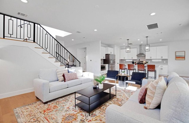 Downtown Bliss: Modern 4-Bedroom Retreat w/Hot Tub