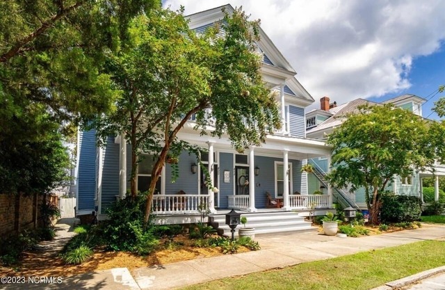 Downtown Blue Manor 2