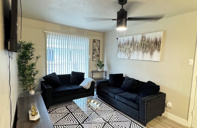 Downtown Dallas LUXE Urban Haven 1BD Retreat