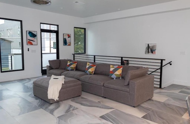 Downtown Dallas Modern Townhome