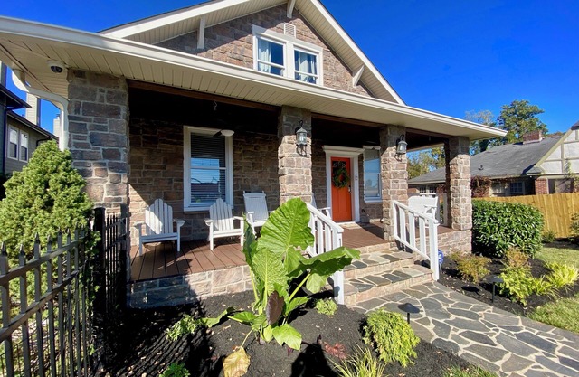 Downtown House steps to Falls Park, Baseball Stadium, Restaurants & Shopping