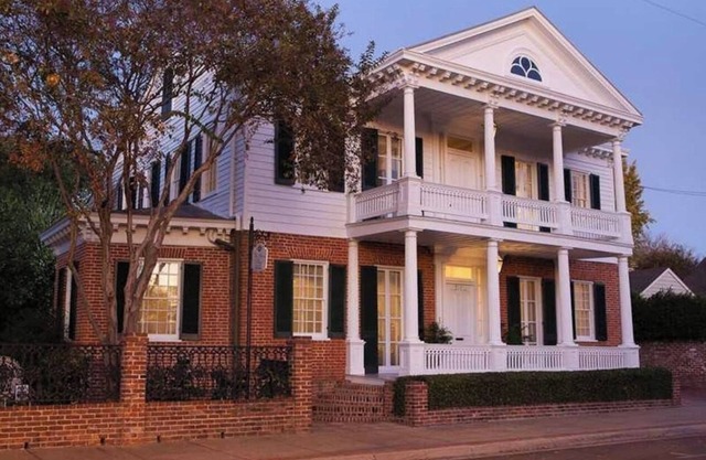 Downtown Natchez Elegant 1835 Antebellum House
