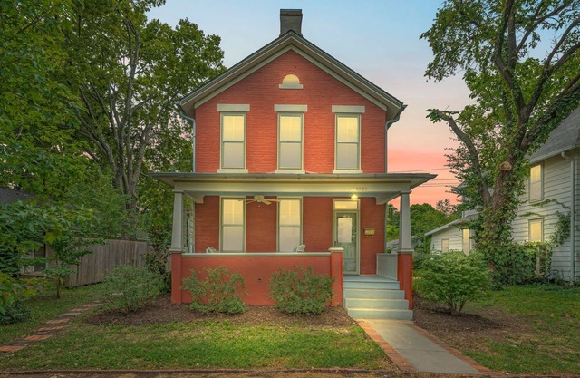 Downtown Red Brick Retreat