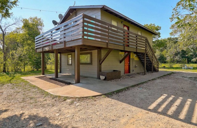 Downtown Round Rock Getaway for Family or Group!