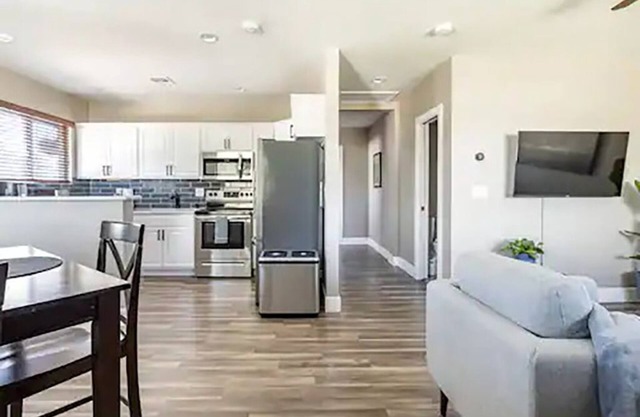 Downtown Tempe Historical Neighborhood & minutes to ASU