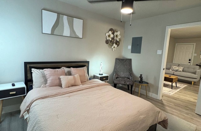 DT Dallas Cozy Abode 1BD