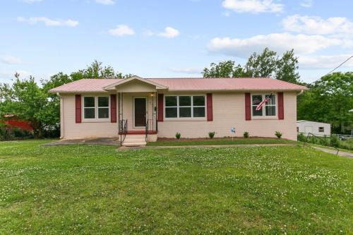 Dugan Ave Unit B