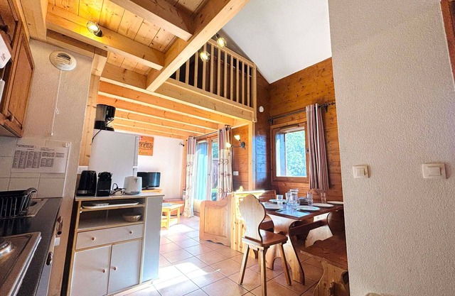 Duplex with pools and parking near Samoëns center