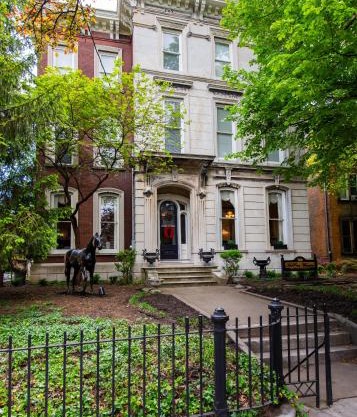 DuPont Mansion Bed & Breakfast