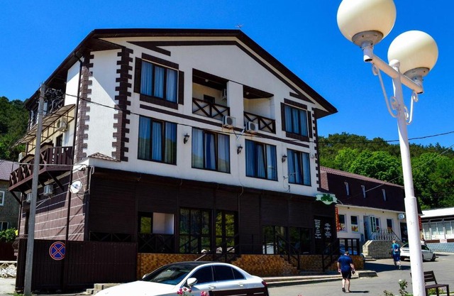 Dzhankhot Guest house