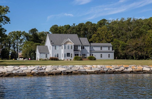 Eagle Haven - Waterfront Estate on the Choptank with Pool and Pier - Sleeps 18