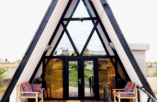 "Eco-Friendly A-Frame Cabin 10min/Nungwi Beach