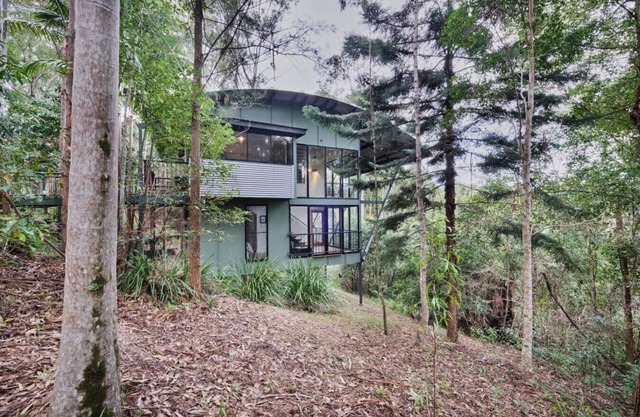 Ecoasis Forest Chalet: Romantic Rainforest Retreat