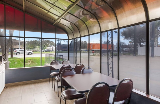 Econo Lodge Austin North near The Domain