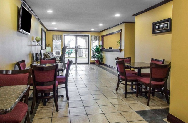 Econo Lodge Defuniak Springs I-10