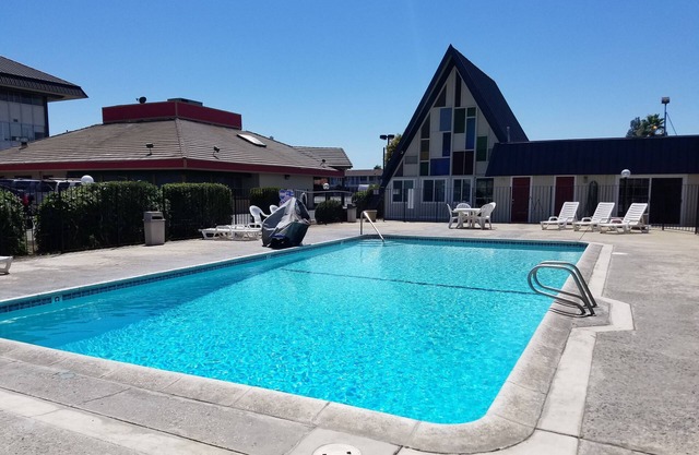 Economy Inn Fresno Yosemite