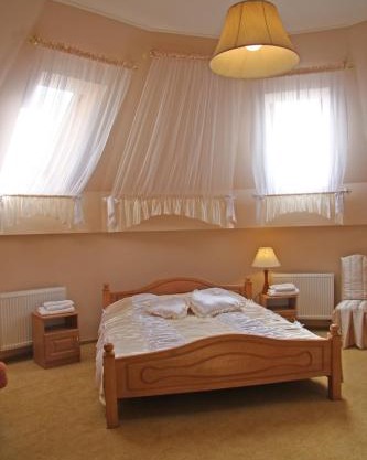 Ekran Hotel