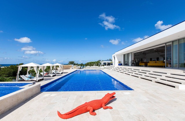 El Grande Azure 5BR in Terres Basses by Personal Villas - Breathtaking Paradise