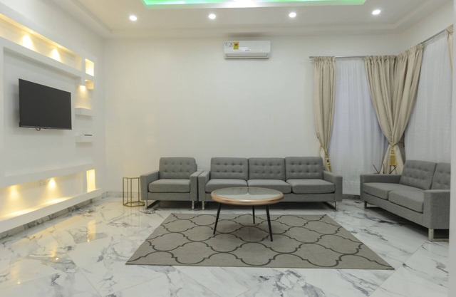 El-leenia Lodge - Modern & Elegant family vacation home in Accra