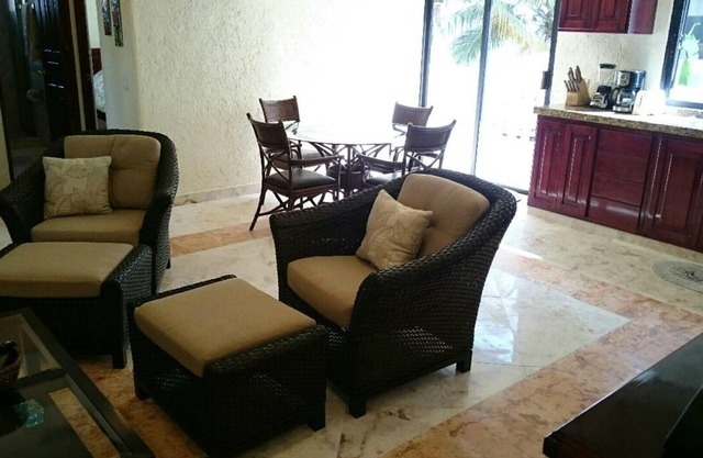 El Pajarito Luxury Apartment with Pool and Detached Studio discount available