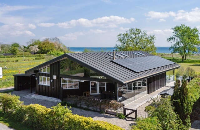 "Elba" - 100m from the sea by Interhome