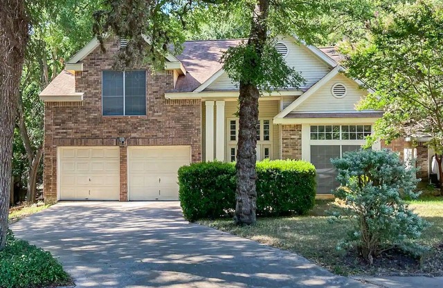 Elegant 2-Story House near Downtown Austin