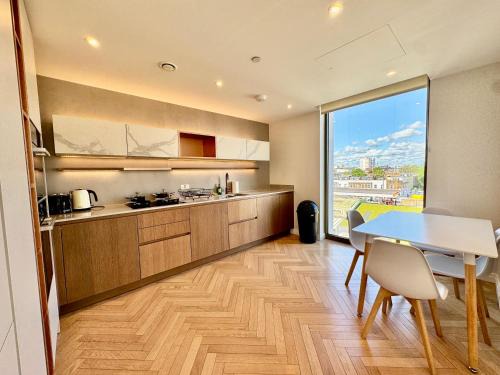 Elegant 2BR Apartment near Chelsea