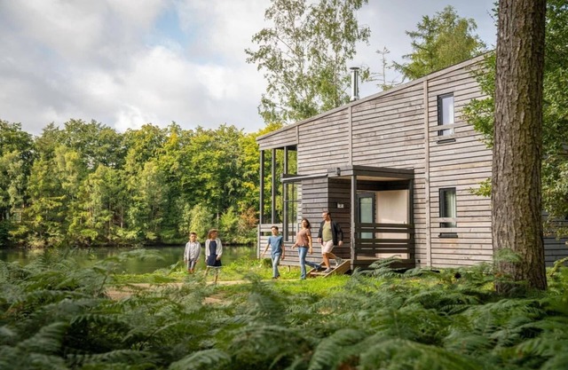 Elegant 6-Person Mansion