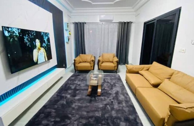 Elegant Appartement F3 - Point E Dakar. Sécurisé & Centrale Tout Service Inclus