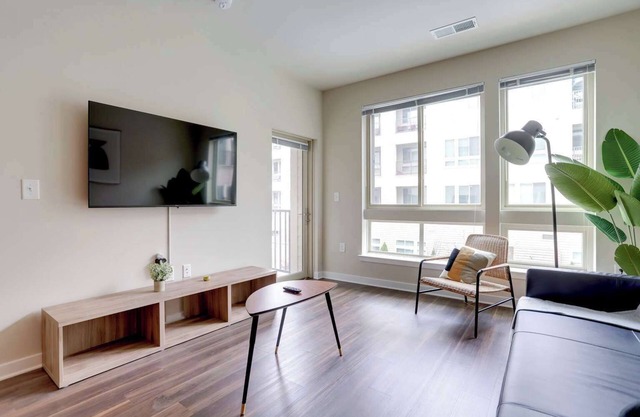 Elegant Apt Near National Mall