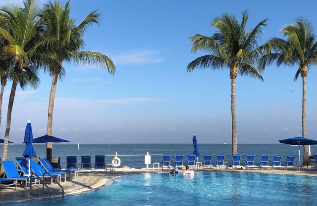 Elegant Beachfront Room w/Gulf Coast Nature Experiences & Family Adventures