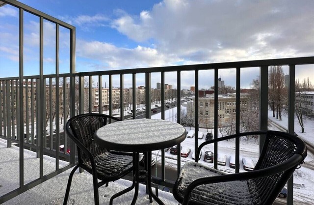Elegant Center Escape w/Free parking and WI-FI