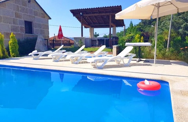 Elegant House in Pontevedra + Private Pool
