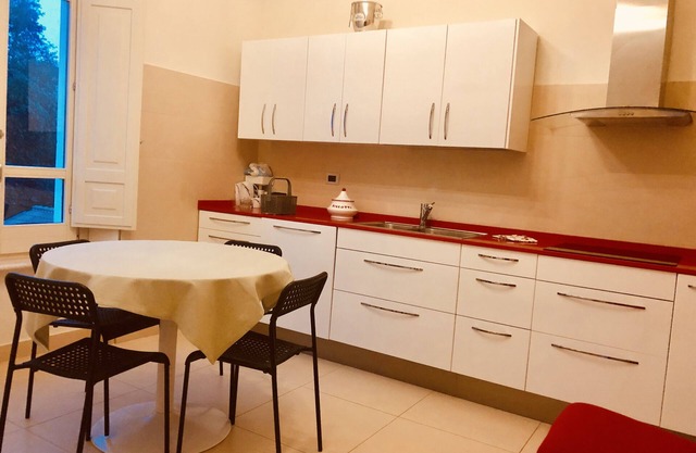 Elegant reserved just steps from the sea, very central