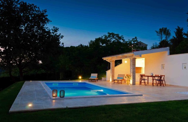Elegant villa with private pool not far from Porec beaches!
