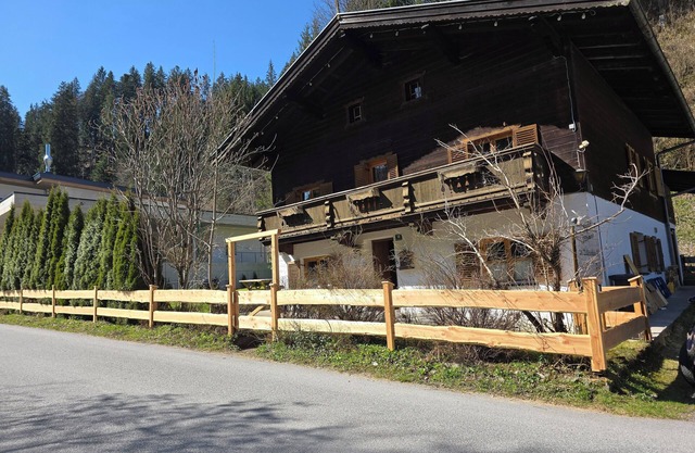 Ellmau: Quaint holiday home, 350 m to the mountain railway in the mountain doctor village