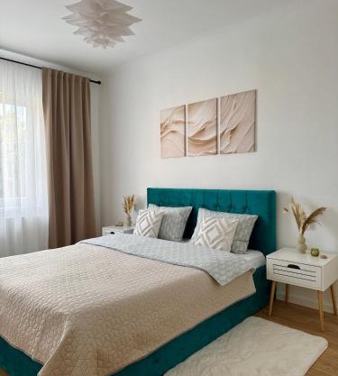 Emerald - Modern Central Apartment