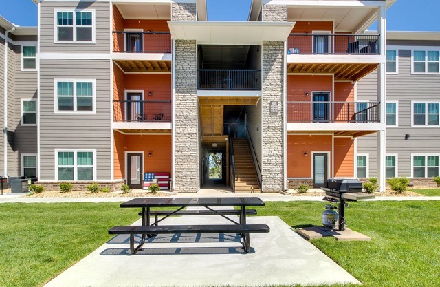 Emporia Apt w/ Playground: 2 Mi to Main Street!