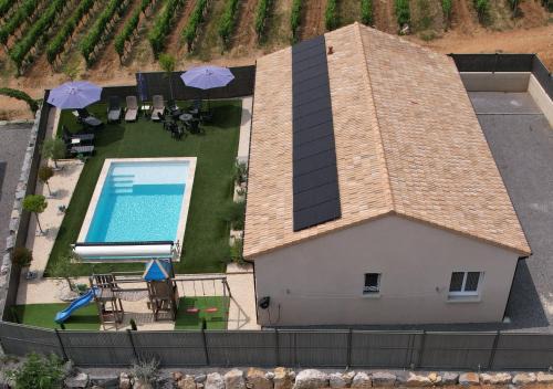 En Ardèche Villa l'Olympe climatisée avec sa piscine privée et chauffée