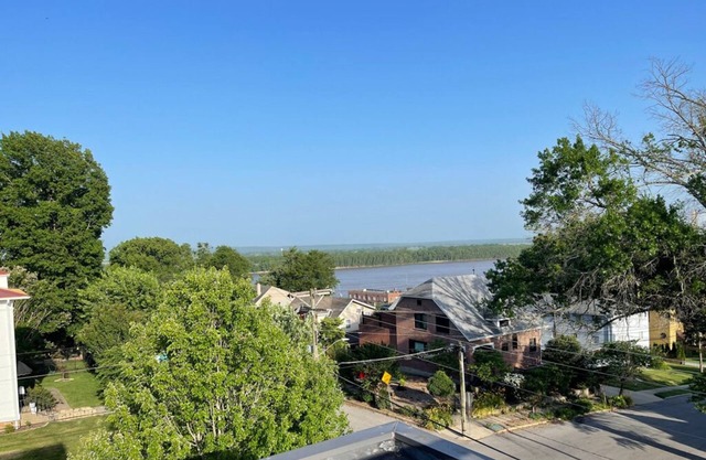 EN11: Downtown Penthouse with roof deck! AMAZING VIEW! - 5 mins away downtown