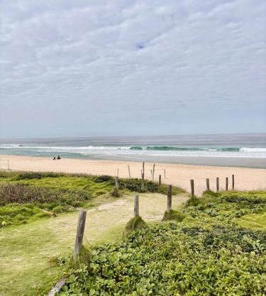 Encantador Ap em frente à Praia da Barra-SunsetDrive