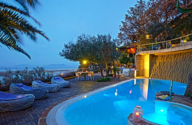 Enchanting luxury villa with pool 300 meters from the sea in Capo d'Orlando