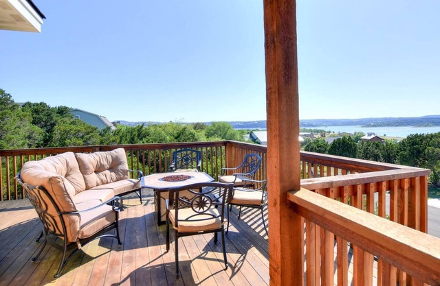 Enjoy a Getaway at Greystones on Lake Travis