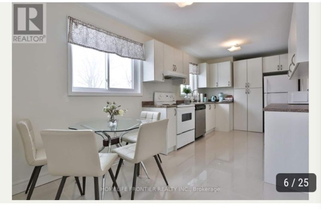 Enjoy restful nights in our 3 bedroom Newmarket home. nn